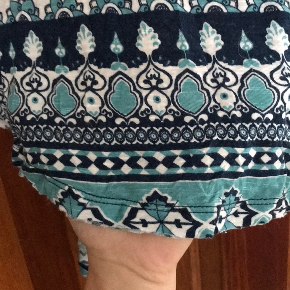 Patterned Top - Picture 2 of 3